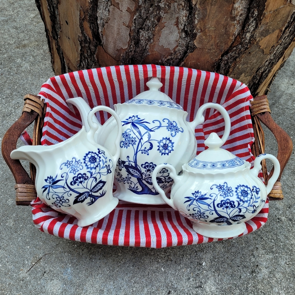 Vintage Blue Nordic English Fine China 3 Piece Set (Teapot, Creamer, Sugar)